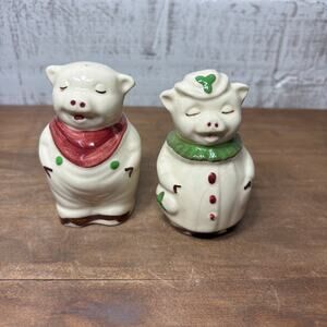 Shawnee “Smiley Pig” Salt And Pepper Shaker